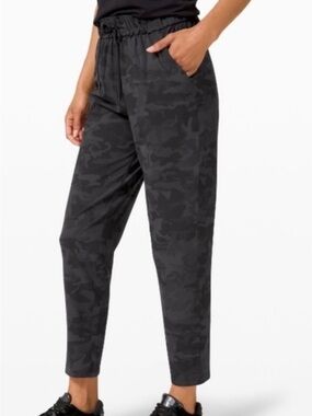 NWT Size 10 Lululemon On The Fly 7/8 Pant ICMG